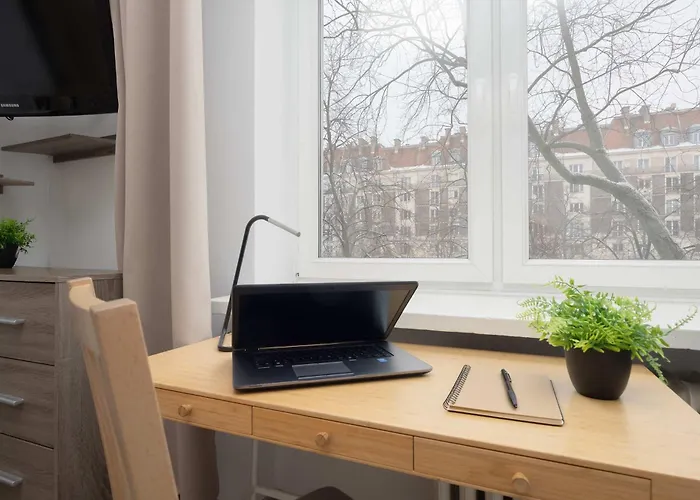 Stylish & Comfortable In Center By Renters *