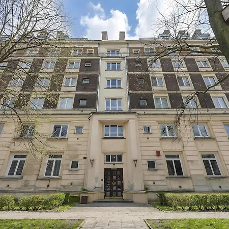Stylish & Comfortable In Center By Renters Warschau