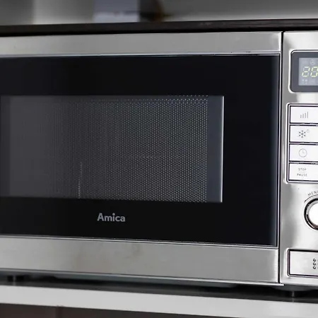 Stylish & Comfortable In Center By Renters