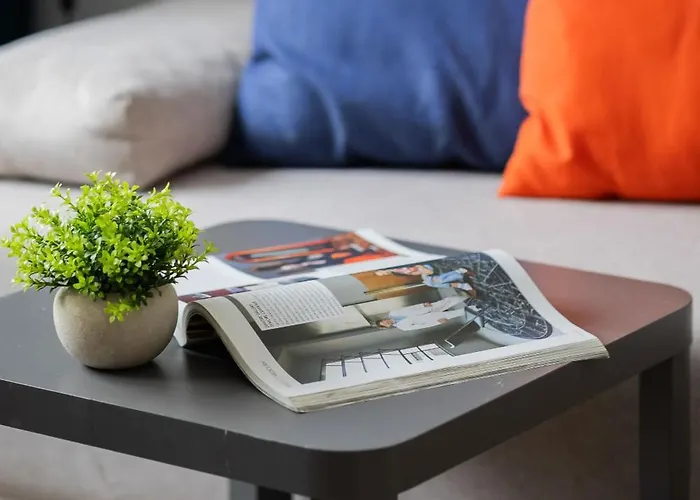 Apartmán Stylish & Comfortable In Center By Renters *