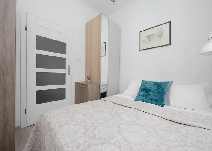 Stylish & Comfortable In Center By Renters