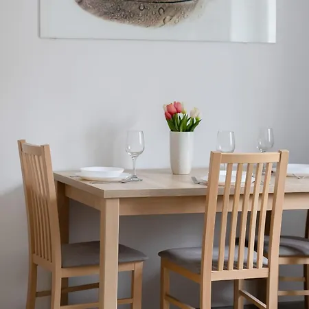 Stylish & Comfortable In Center By Renters * Warschau